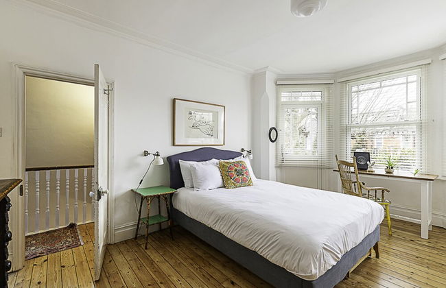 Beautiful Three Bed Abode Near Dollis Hill - Foto 16