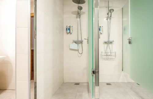 Amplia Casa Familiar con Calefacción, cerca de Sierra Nevada y Granada - Foto 41