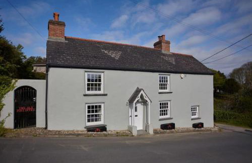 The Old Post Office Private Parking & Garden - Foto 27