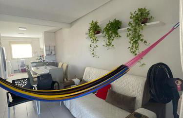 No Atalaia, Fort Poseidon rua do Atalho a 700 metros da praia do Atalaia, apartamento novo decorado, varanda, sala de estar e jantar, 02 suítes, 03 banheiros, lavanderia, cozinha, piscina, churrasqueira, salão de jogos, vista parcial das dunas e mar - Photo 19