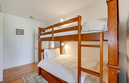 1 Mi to Beach! Family Gloucester Gem with Yard - Foto 20