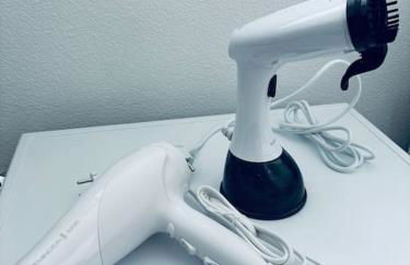 Lakefront View Entire Apartment with 2 bedrooms, 2 full bathrooms & Balcony Waterview - Foto 48