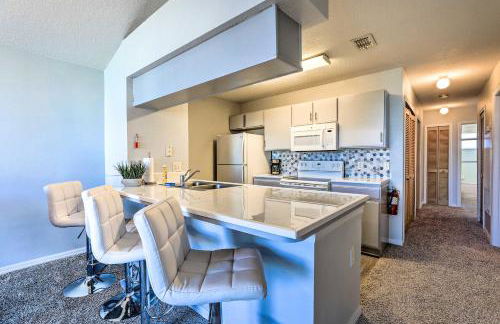 Less Than 8 Mi to Disney Getaway with Deck in Kissimmee! - Foto 9