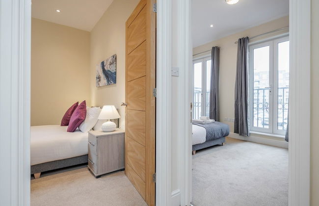 Luxury 2 Bedroom Apartments with Parking - Foto 17