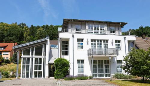 Exklusives Penthouse mit Dachterrasse, hochwertig ausgestatteter Küche mit Dampfgarer, inklusive 2 Stellplätze und Fahrradgarage - Foto 2