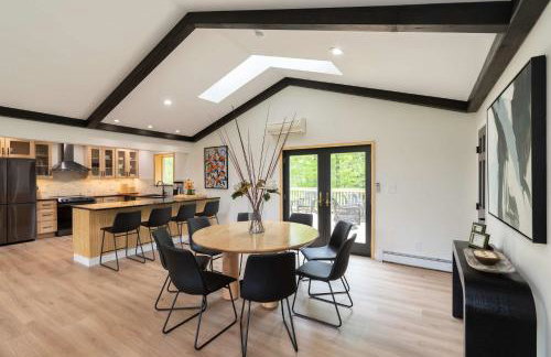 Modern Catskills Retreat with Creek & Fire Pit - Foto 5