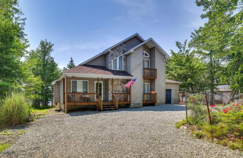 Private Hot Tub Lakefront Poconos Home! - Foto 32