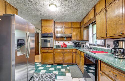 Group Getaway Spacious Home in Stone Mountain! - Foto 10