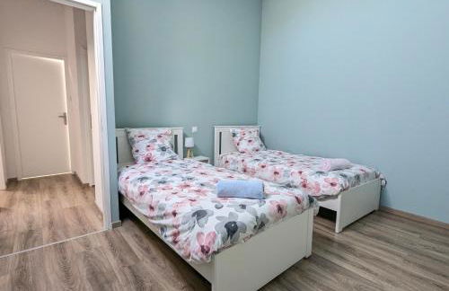 ColorChic 3 étoiles - Parking Privé Terrasse Clim - 120m2 Plein centre - Foto 25