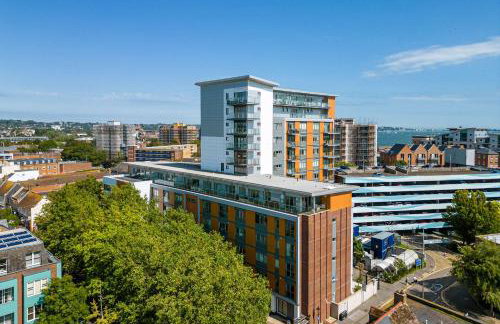 A Wave From It All - Extensive Harbour Views from Wrap-Around Balcony - Foto 26