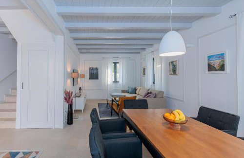 Seafront Villa Adriatica with pool - Photo 24