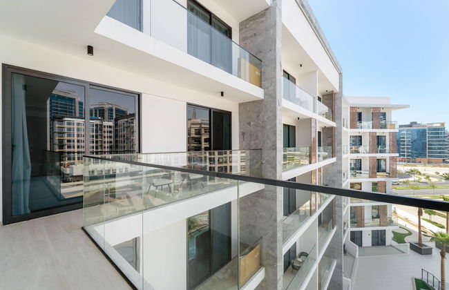 Luxurious 1 Bedroom Retreat With Pool gym and Game - Photo 13