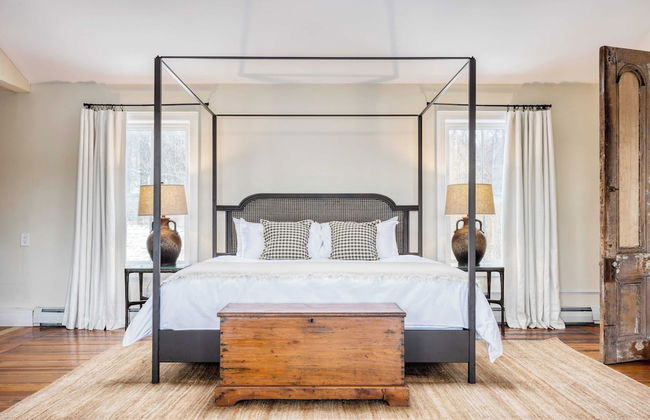 River House by Avantstay Historic & Secluded Estate on the Hudson River w/ Pool Sleeps 24! - Foto 22