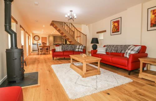 Swifts Barn - Photo 6