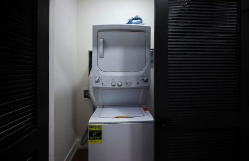 Skyline Luxury - Rooftop Deck- King Suites-Garage - Foto 41