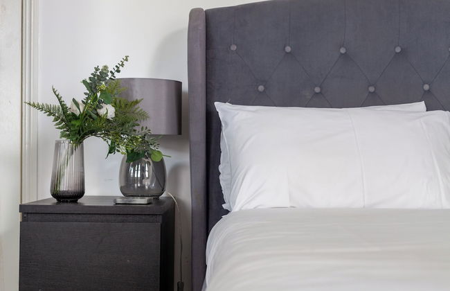 Spacious & Chic 3bed House in London - Photo 17