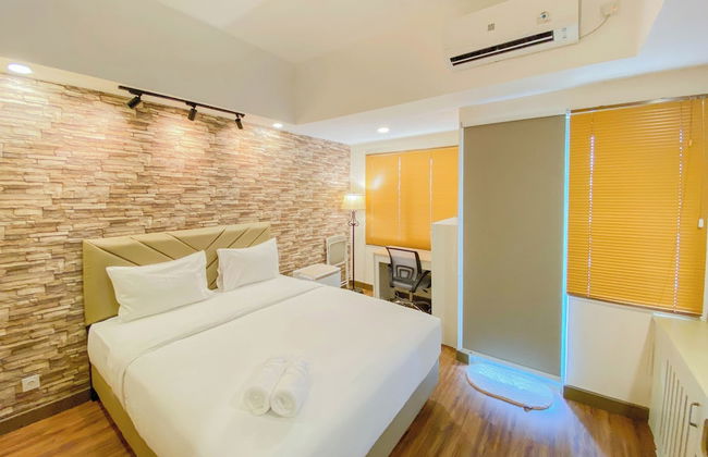 Minimalist and Cozy Studio LRT City Jatibening Apartment - Photo 2