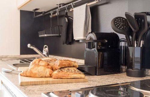 Relax-Apartments - Indoor-Pool - Sauna - Küche - kostenlos Parken - Balkon - teilweise Massagesessel - 85 Zoll Smart-TV - Foto 9