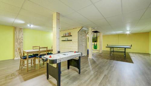 Creek View and Hot Tub Woodsy Maggie Valley Cottage - Foto 5