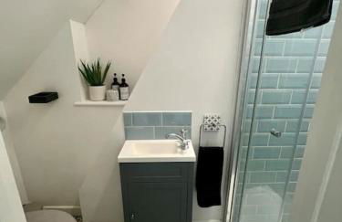 Corner House- hot tub and outdoor fireplace - Foto 25