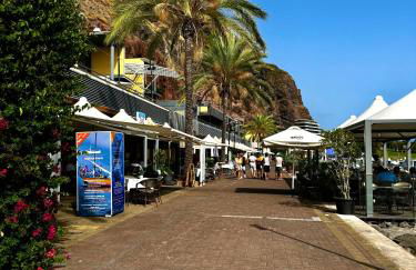 Sunset Dreams - Arco da Calheta - Foto 73