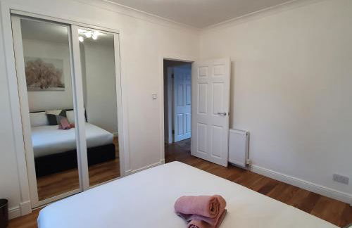 Glasgow Comfortable and Modern 3 Bedroom Mid Terraced Villa - Foto 32