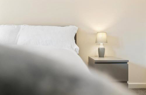 New Apartment in Stockton, sleeps 4, Free WIFI - Foto 8