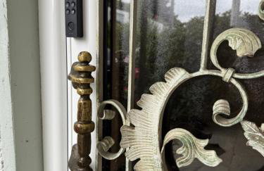 Timeout Apartment - Photo 10