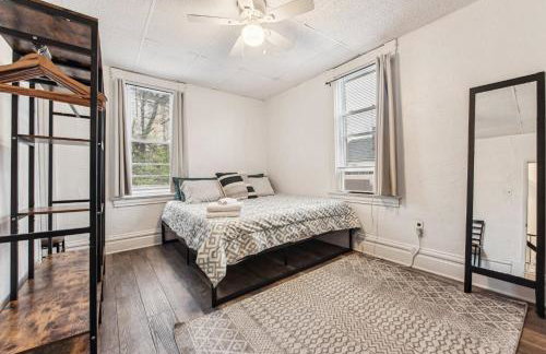 Modern Family Friendly Home 3 Bedroom Great Location - Foto 14