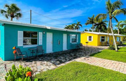 Poolfront Cottage Near Beach with Full Kitchen! - Foto 4