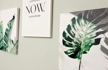 Pasadena Charming Vacation Home with Hot Jacuzzi - Photo 6