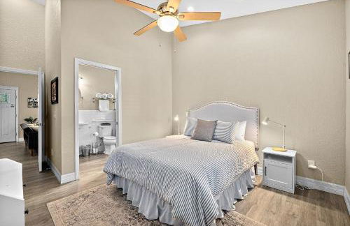 Citrus Hideaway - Steps to City Center - Photo 29