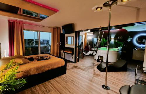 La loveroom bdsm de Nice " la chambre luxe des désirs " - Foto 21