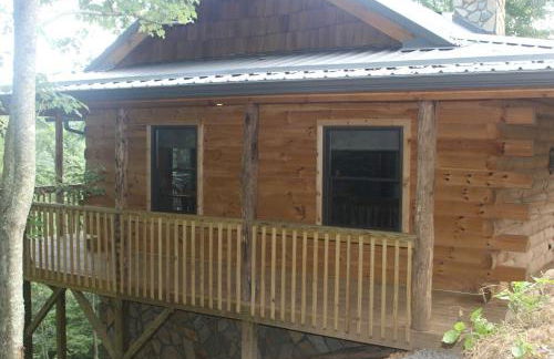 Romantic One-Bedroom Cabin with a Fireplace near Asheville, North Carolina - Foto 14