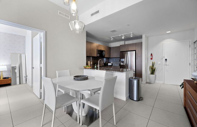 Spacious 2-Bedroom Condo at Doral Park - Photo 10