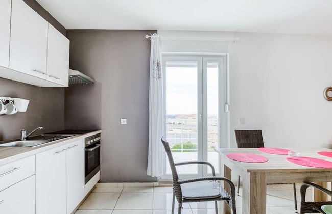 Comfortable Apartment in Novalja near Zrče Beach - Foto 7