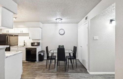 The Landry 279 Spacious and Cozy 2 Bedroom 1bth - Foto 8