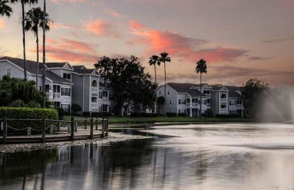 Quiet Gated Condo Near Universal with Pool and View - Foto 17