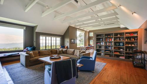 Group-Friendly Newbury Stunner Home Gym, Hot Tub! - Foto 2