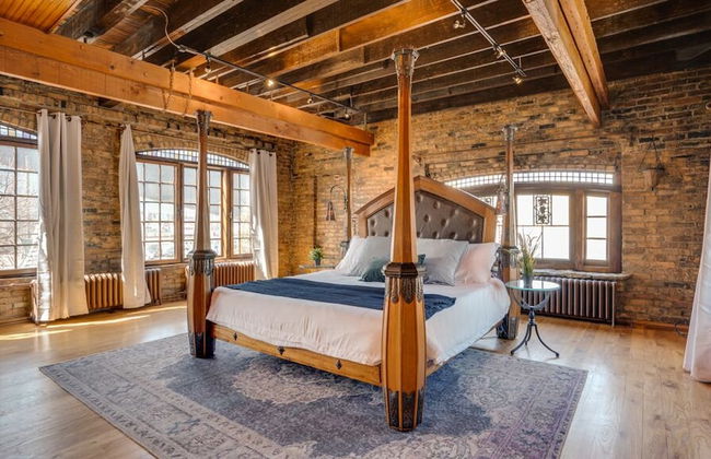 Downtown Rockstar Residence - Photo 2