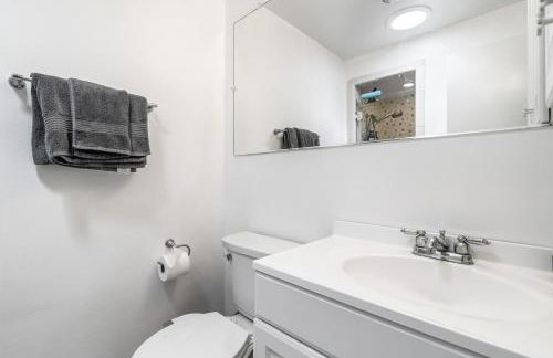 Palm Springs Home with a Resort Style Backyard -Joy pool hot tub views - Foto 34