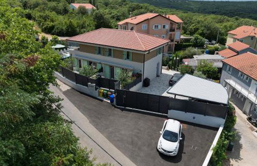 Lulani Soline Pool Apartment - Photo 17