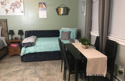 Home Away From Home, Recently Renovated - Foto 21