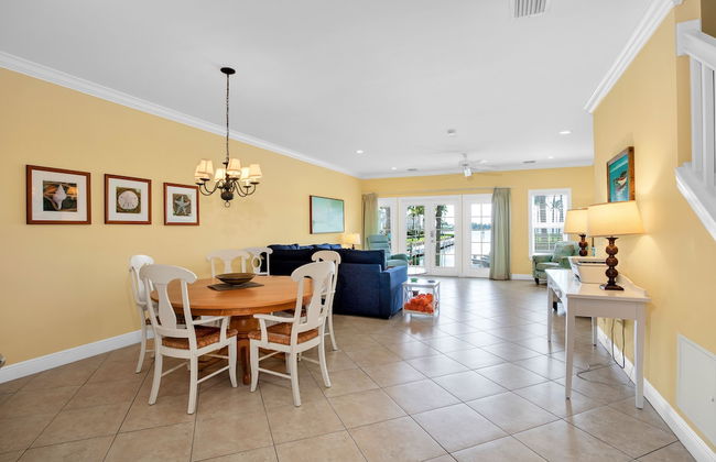 Waterfront Luxury Villa With Sunset Views And Boat Slip 3 Bedroom Townhouse by RedAwning - Photo 19