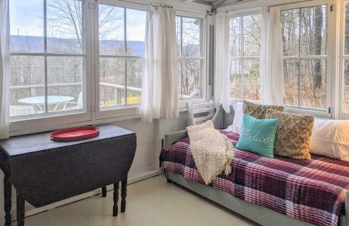 Cozy Stockbridge Cabin - Walk to Beach and Lake! - Foto 12