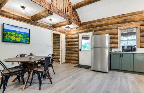 Cozy Melrose Cabin with Fire Pit Walk to River! - Foto 8