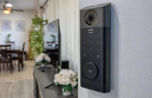 Dreamy & Relaxing Gem With Backyard - 12mins to DT LA - Foto 7