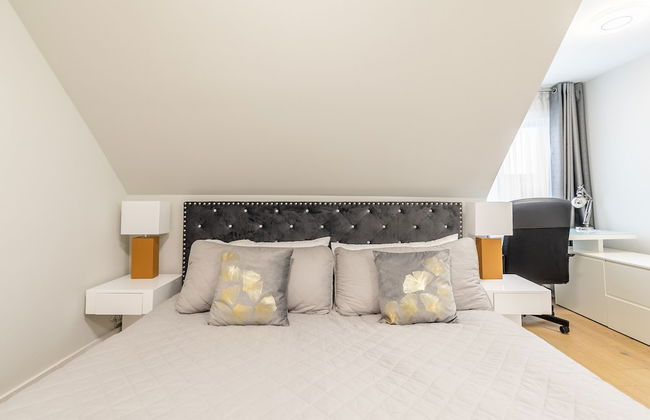 GLOBALSTAY. Fancy Downtown Apartments - Photo 3