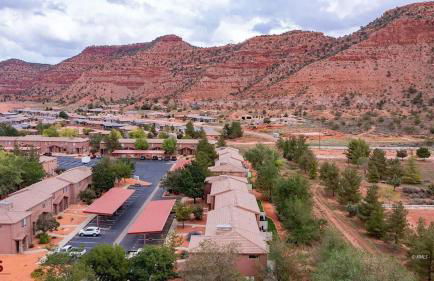 3BR / 2BA Townhome with Pool, Patio, WiFi, Washer/Dryer - Foto 1