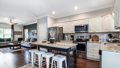 Elegant End Condo Fireplace Community Amenities - Foto 4